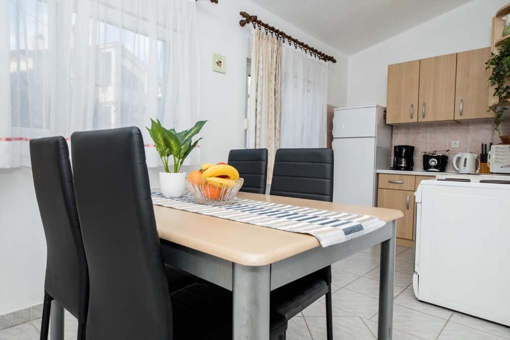 Apartmani Luka Banjol Bagian luar foto