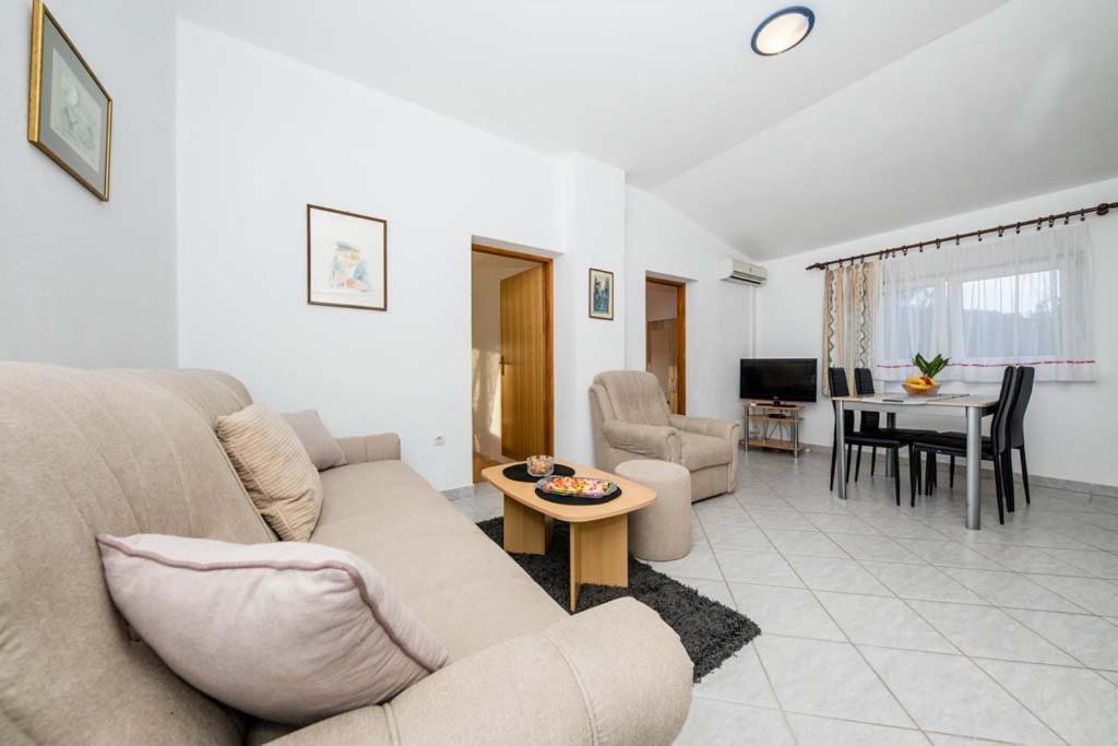 Apartmani Luka Banjol Bagian luar foto