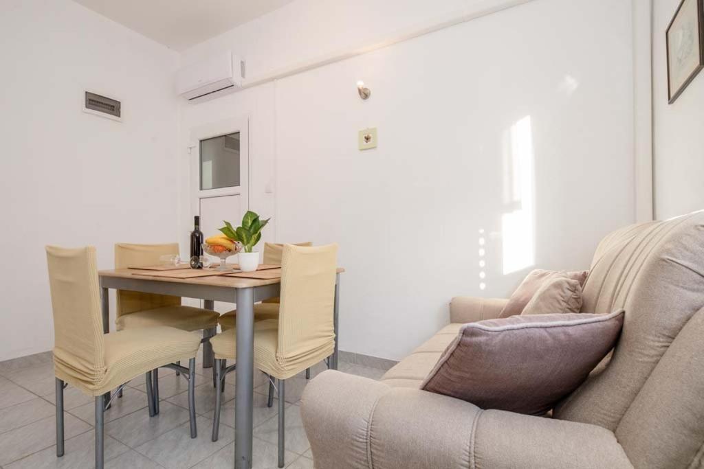 Apartmani Luka Banjol Bagian luar foto