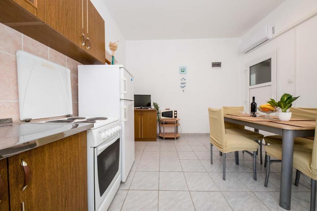 Apartmani Luka Banjol Bagian luar foto