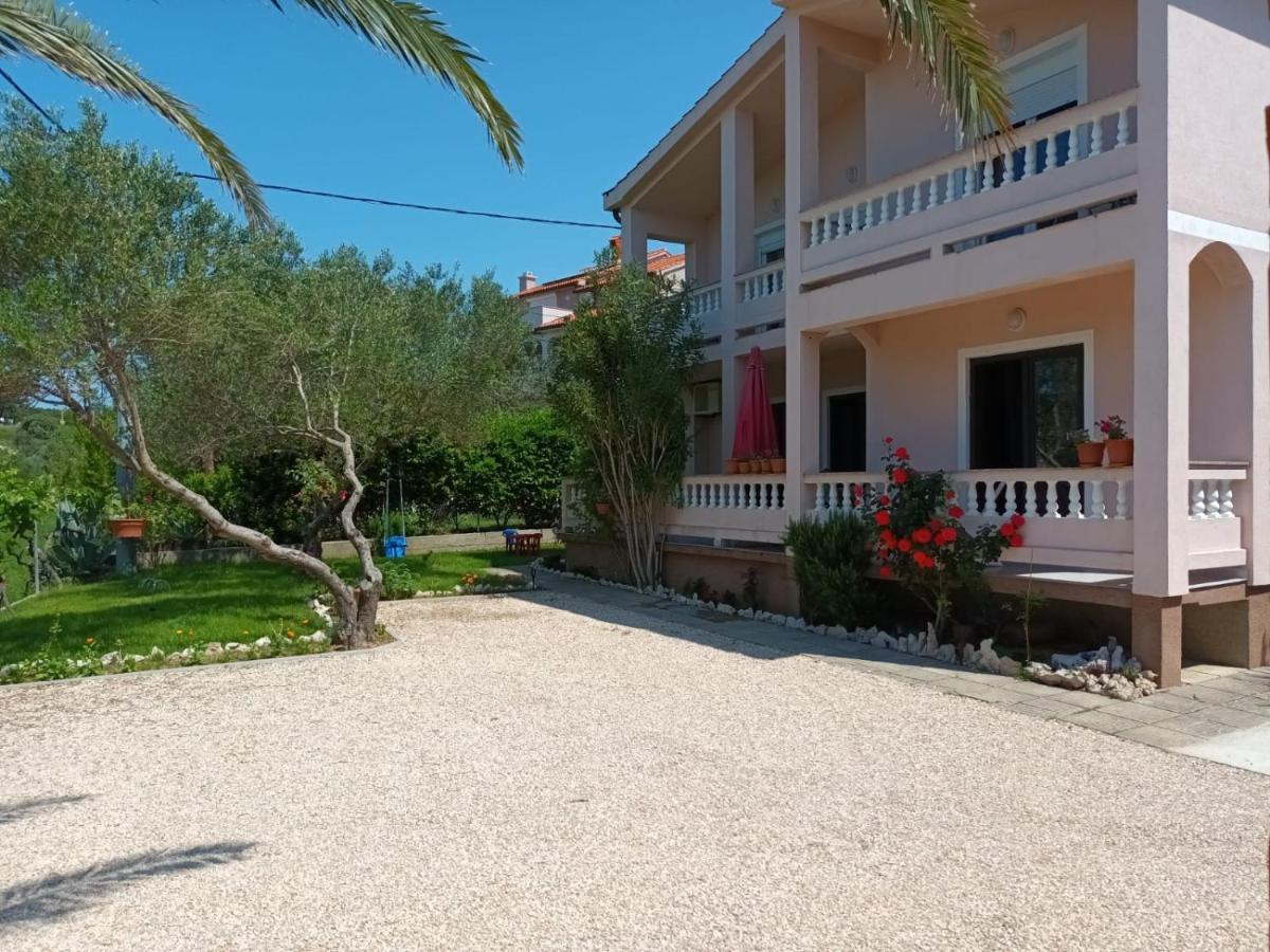 Apartmani Luka Banjol Bagian luar foto